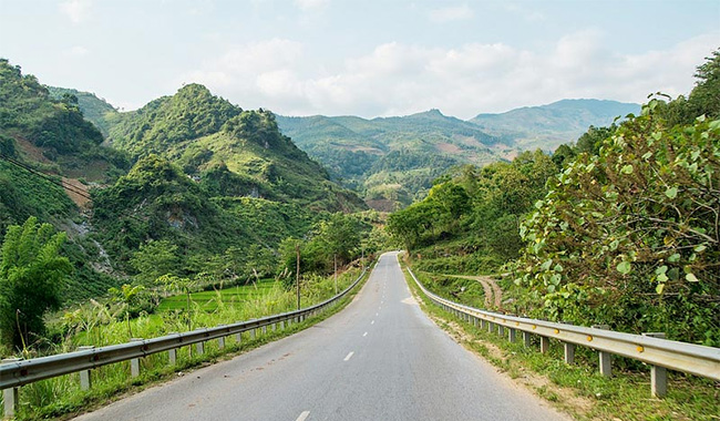 Bac Ha road